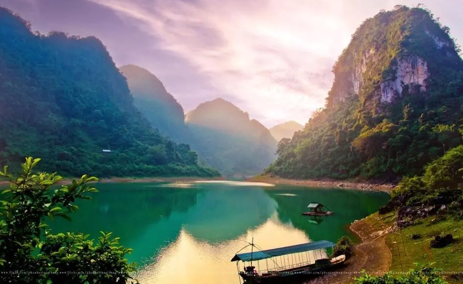 Hồ Thang Hen mộng mơ